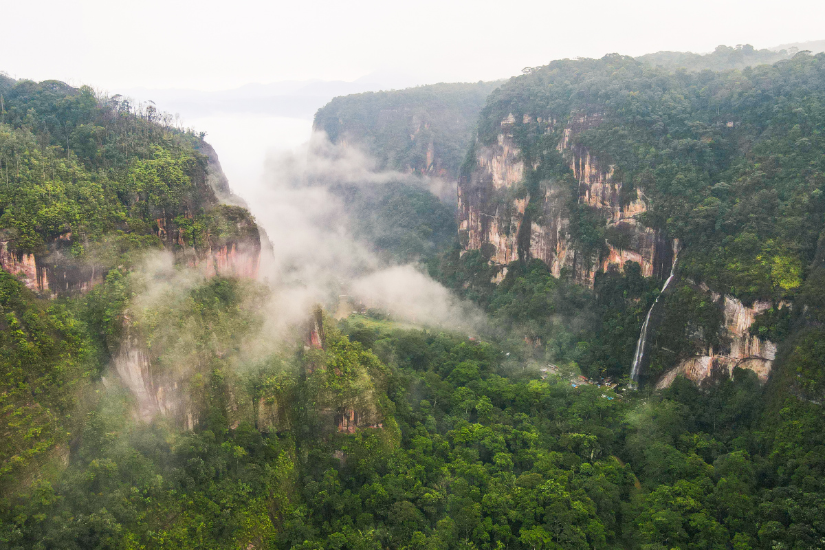 Jalan-jalan ke Sumatera Barat Siap-siap Terpukau dengan Pesona Lembah Harau
