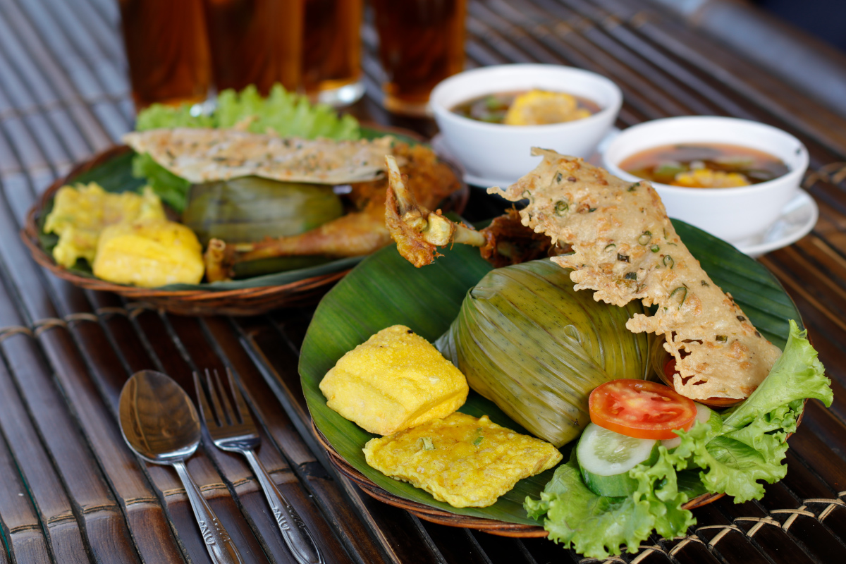 Nasi Timbel di 3 Resto Ciwidey Ini Siap Menggoyang Lidah Coba Yuk