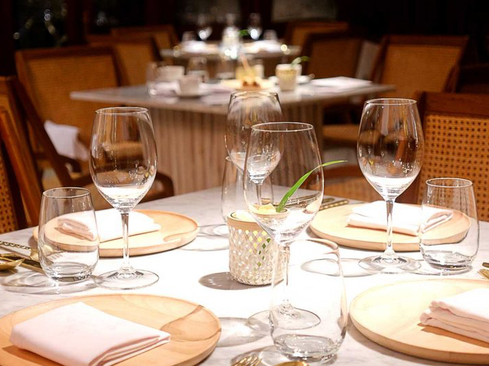 당신을 놀라게 만들 자카르타의 훌륭한 고급 레스토랑 네 곳