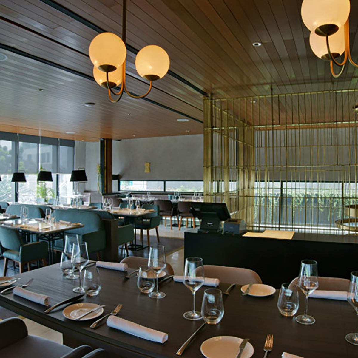 Enjoy Your Night with These 13 Hype Bars in Jakarta