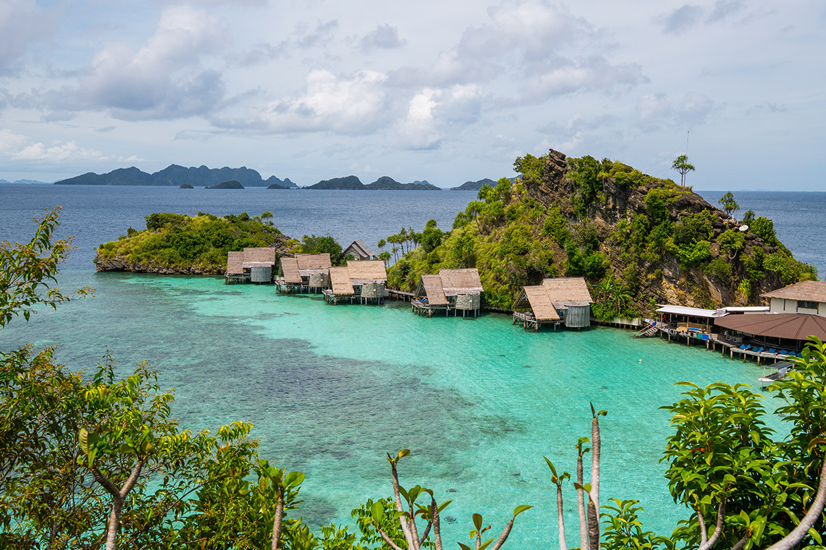 Going to Raja Ampat? Stay at These 5 Resorts to Make Your Trip Better!