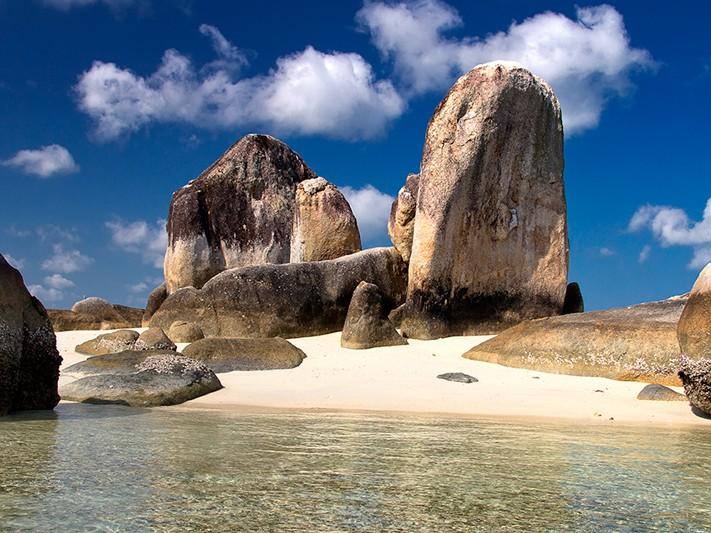 享受勿里洞岛度假的九大特殊场所