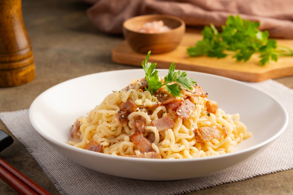  indomie carbonara - indonesia travel]