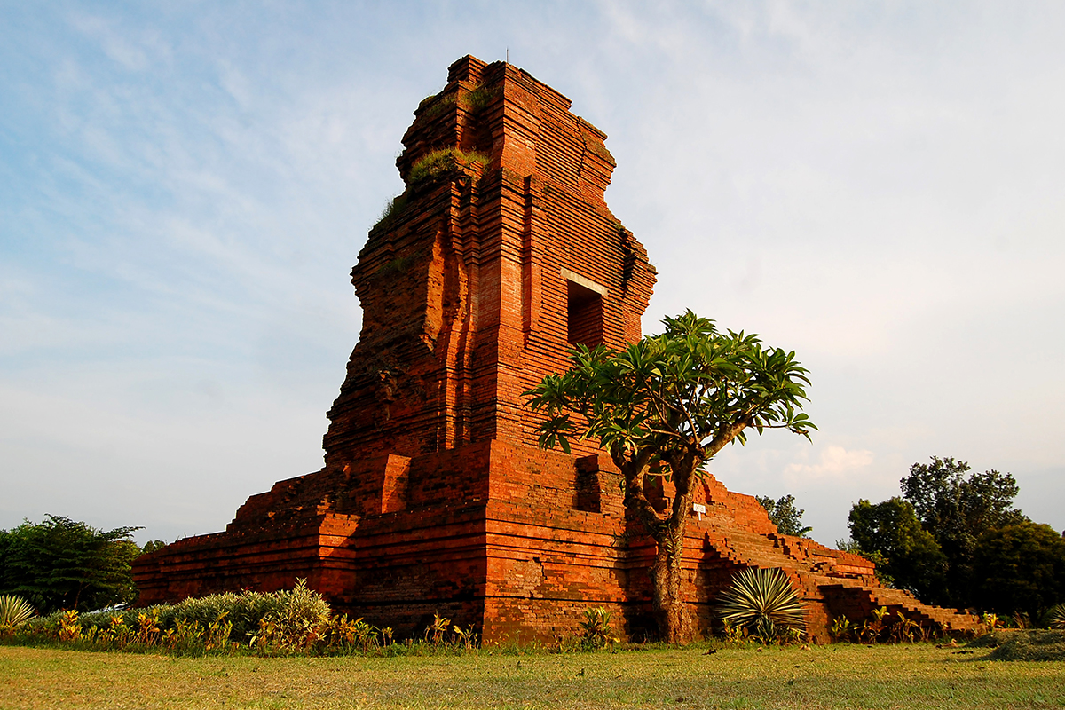 Candi Brahu Desa Wisata Kampung Majapahit, Mojokerto