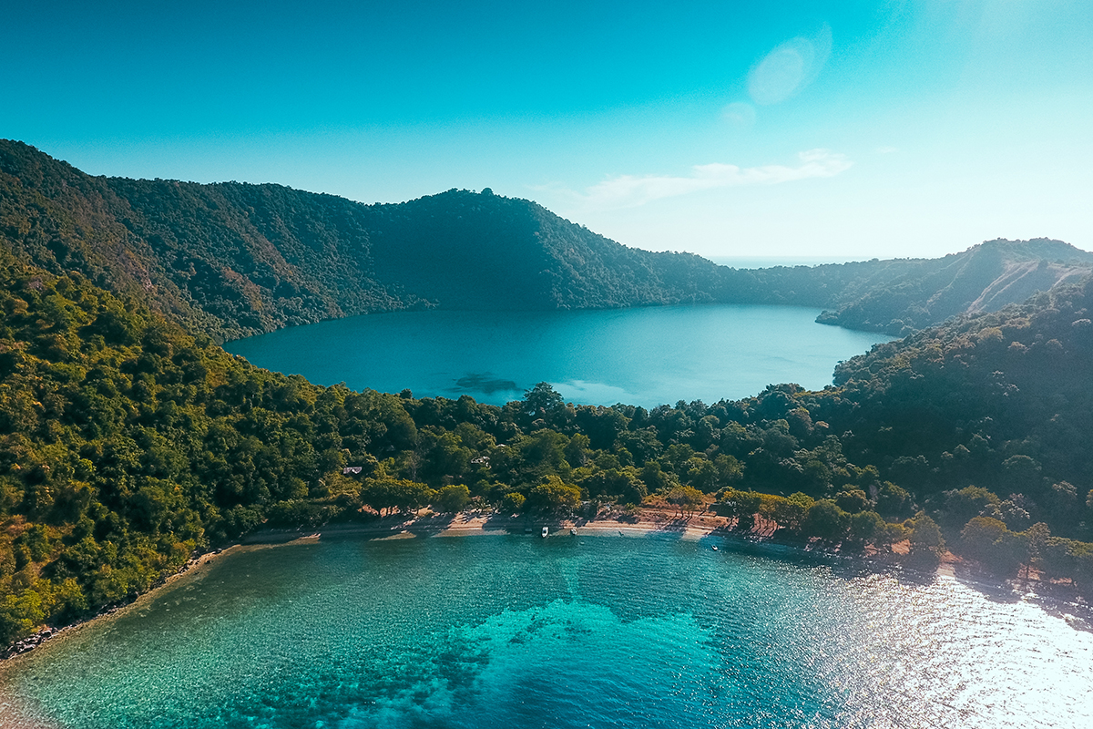 World&rsquo;s Top Surfers Compete to Conquer Challenging Waves at West Sumbawa AMNT Pro 2018