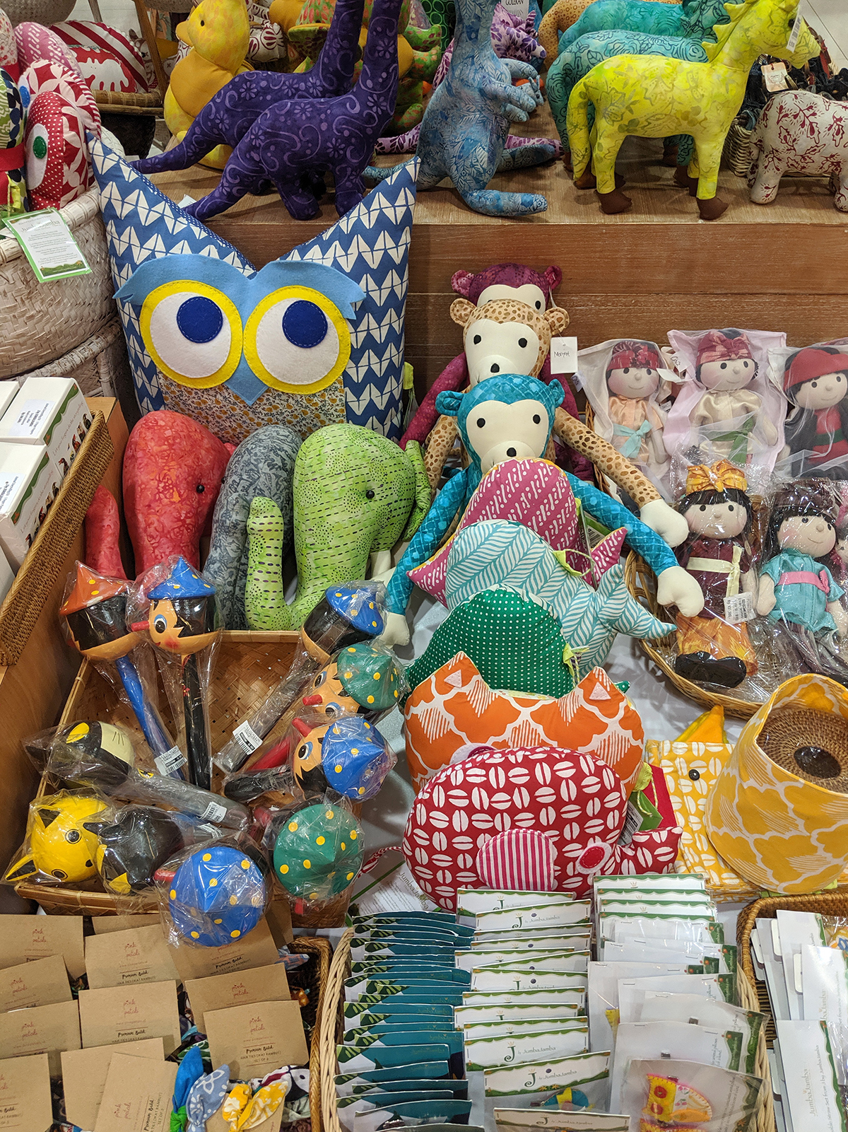 Produk UMKM di Bali, Jenama Lokal, Beli Kreatif Lokal, oleh-oleh ekraf, buah tangan khas Bali, boneka anak lucu