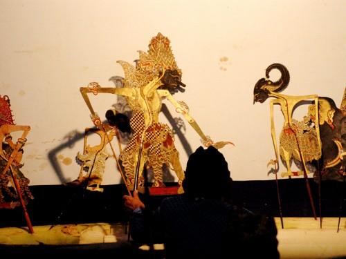 Wayang Kulit Drama: Aji Narantaka, the Supernatural Powers of GATOTKACA
