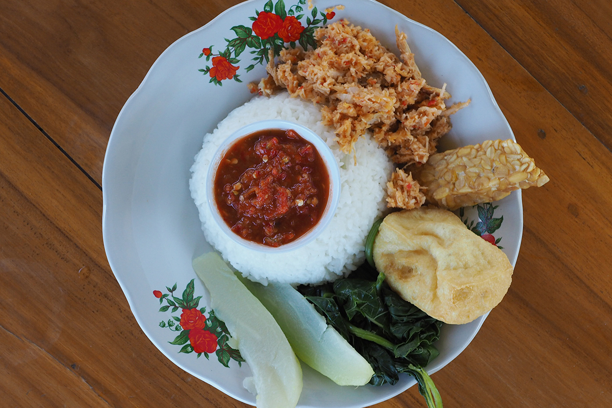 Kuliner khas Banyuwangi,sego tempong, nasi tempong