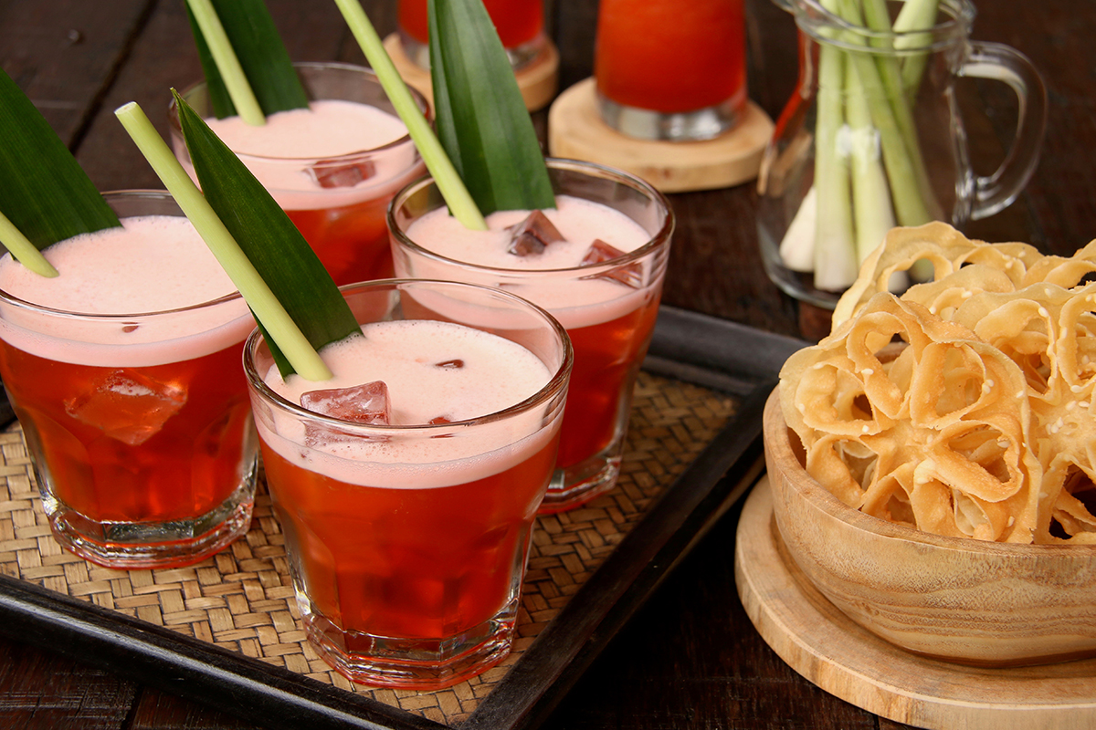 These 8 Healthy Herbal Drinks from Indonesia Will Keep You Warm While Stay at Home