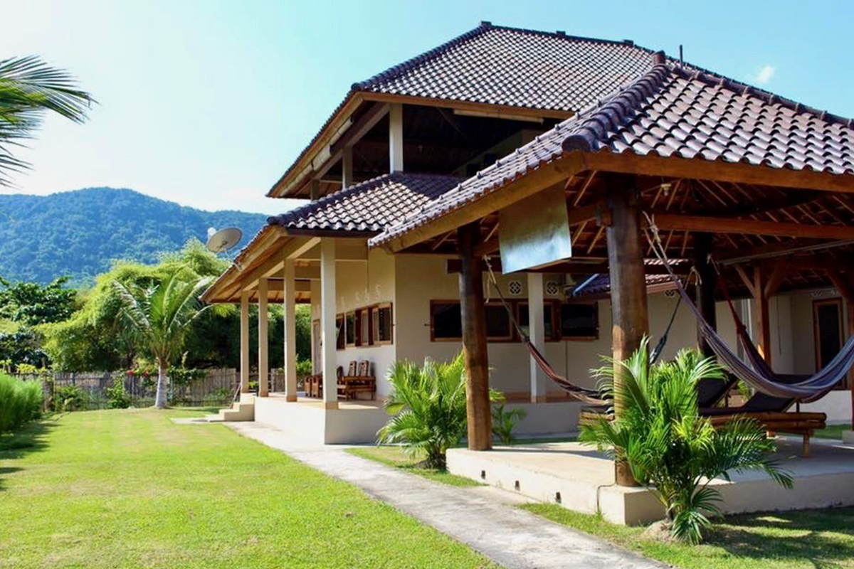 World&rsquo;s Top Surfers Compete to Conquer Challenging Waves at West Sumbawa AMNT Pro 2018