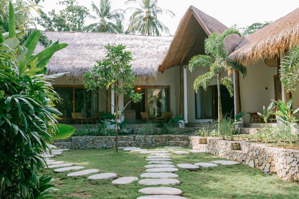 Explore Authentic Stays: Alternative Accommodations Around Mandalika Circuit
