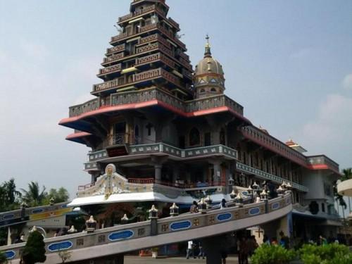 خمسة كنائس رائعة في إندونيسيا