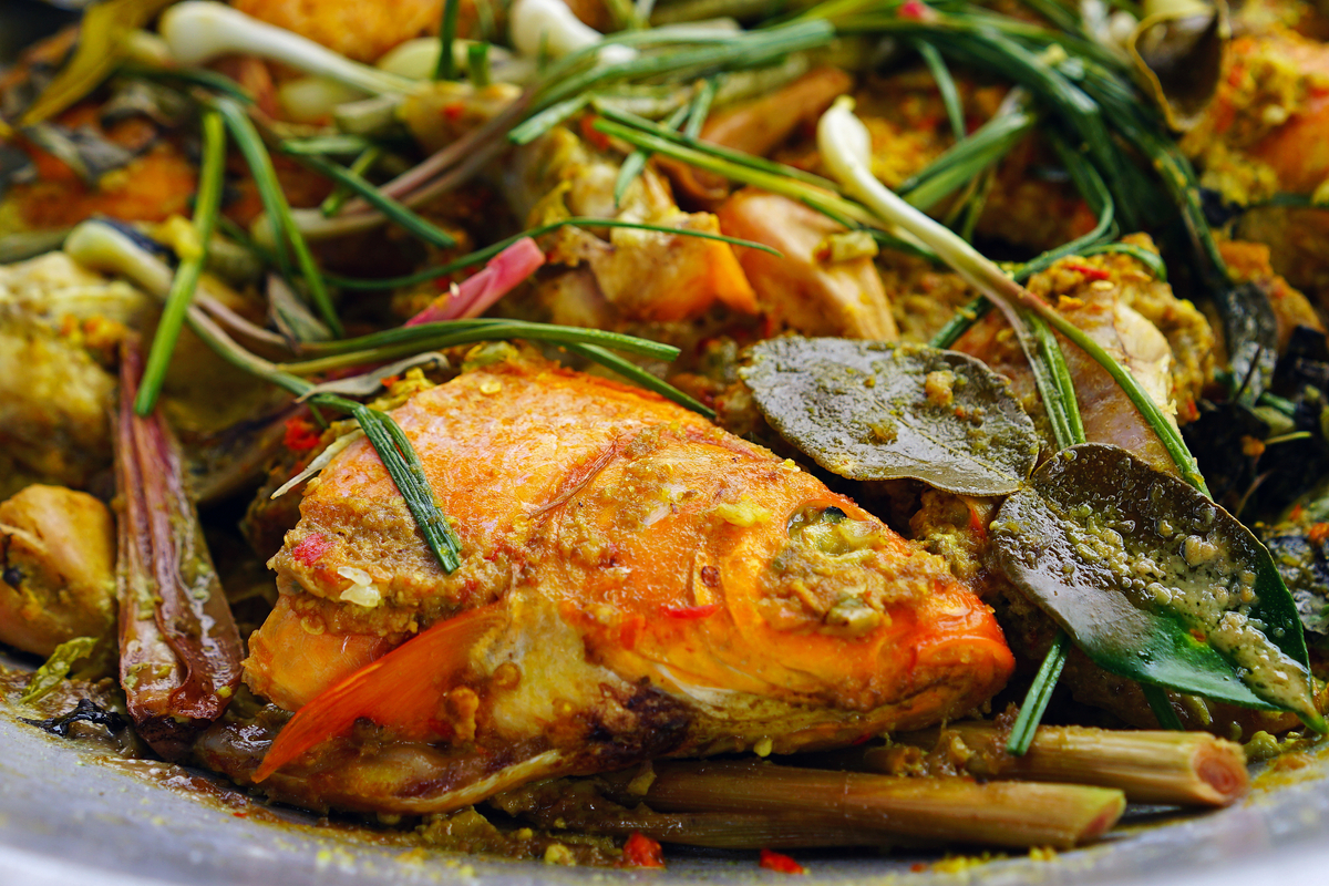 Kuliner wajib di Danau Toba, ikan mas arsik 