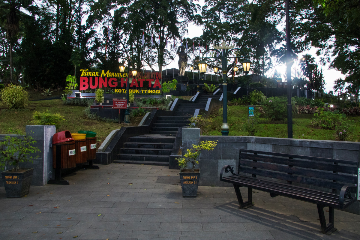 3 Hal yang Wajib Dilakukan saat Wisata di Jam Gadang Bukittinggi